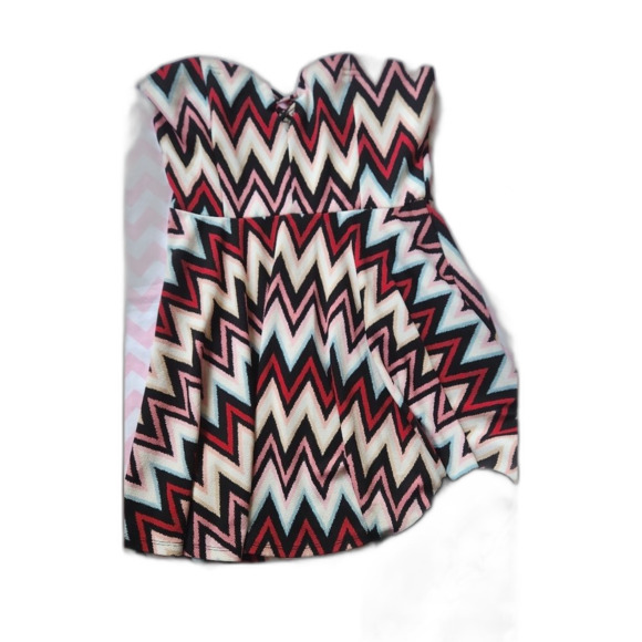 Wild Daisy Dress size XL Fully lined Y2k, 90's Fit Flair - Picture 2 of 5